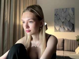 dorthycalabretta's CamSoda show and profile