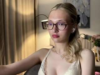 Acest model este live acum. dorthycalabretta