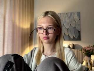Dieses Model ist jetzt live. dorthycalabretta