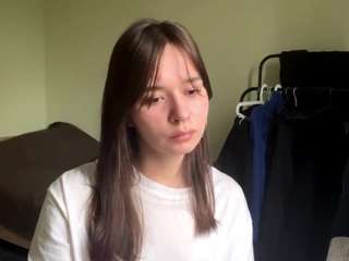 Live webcam model luciecatus on Soda Cams