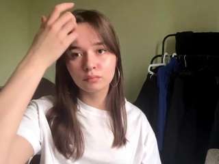 Live webcam model luciecatus on Soda Cams