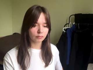 Live webcam model luciecatus on Soda Cams