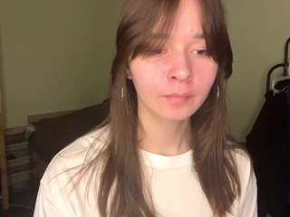 Live webcam model luciecatus on Soda Cams