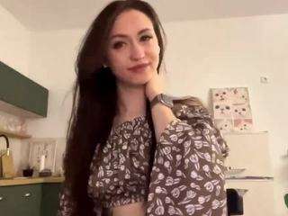 Live webcam model lucilakanne on Soda Cams