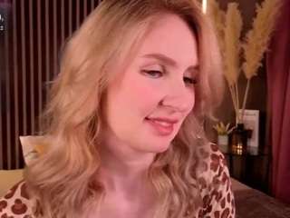 Live webcam model maybe-sophie on Soda Cams