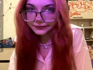 redheadcatxdd's CamSoda show and profile