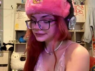 redheadcatxdd's CamSoda show and profile