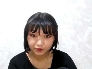 Live webcam model tienszumny on Soda Cams