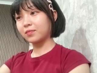 Live webcam model tienszumny on Soda Cams