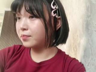 Live webcam model tienszumny on Soda Cams