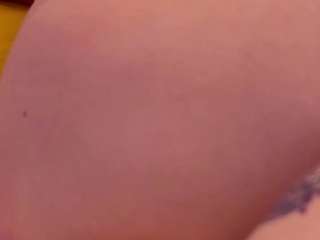 هذا النموذج مباشر الآن. yasminstormx