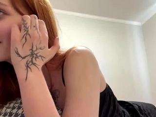 ArlaMarusarz live webcam show