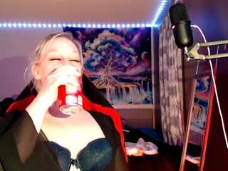 dovahqueensuki webcam