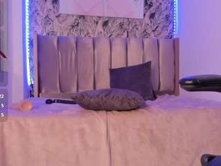 Live webcam model karolina-vince on Soda Cams