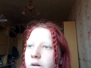 Live webcam model tiakedia on Soda Cams