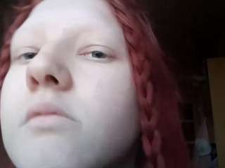 Live webcam model tiakedia on Soda Cams