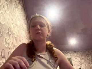 Molly live webcam show
