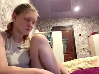 Molly live webcam show