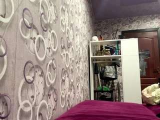 Molly live webcam show