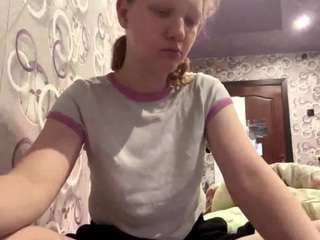 Molly live webcam show