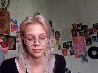 Live webcam model toimorano on Soda Cams