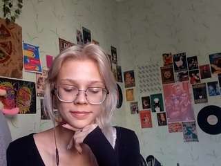 Live webcam model toimorano on Soda Cams