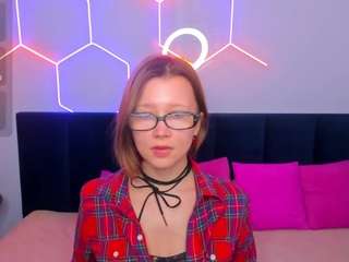 emmaethereal's CamSoda show and profile