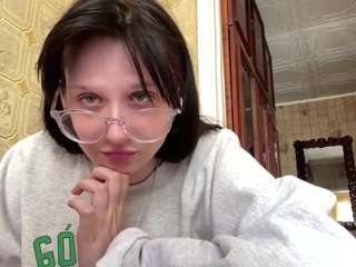 PhoebeRandzin live webcam show