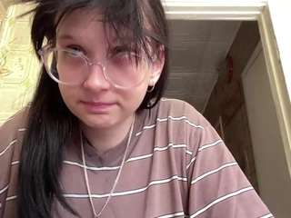 PhoebeRandzin live webcam show