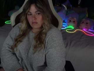 AlissyaGrayy live cam preview