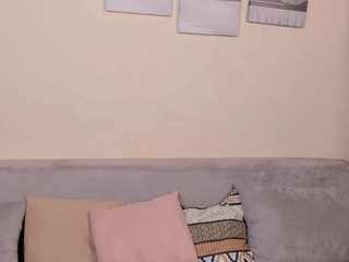 goldencrave's CamSoda show and profile