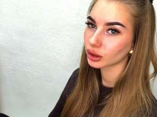 janniearonow Live Webcam on CamSoda