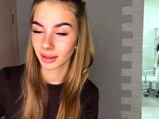 janniearonow Live Webcam on CamSoda