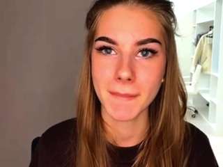 janniearonow Live Webcam on CamSoda