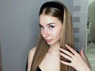 Live webcam model janniearonow on Soda Cams