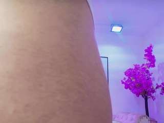 LilaMonroee live webcam show