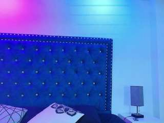 LilaMonroee live webcam show