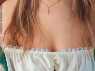 lunacaams live cam preview