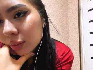 Live webcam model maybellschweigart on Soda Cams