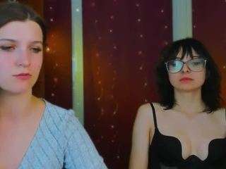 Live webcam model merli-warner on Soda Cams