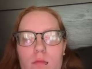 Live webcam model redhotfox03 on Soda Cams