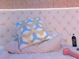 amelia-rossetti live webcam show
