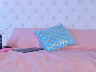 le modèle amelia-rossetti est en webcam porno dans un show sur le site camsoda, il possède les tags suivants: anal,pov,anal toys,horny,lingerie,lovense,lush,no drinking,no smoking,orgasm,pussy,fingers,sex toys,shaved pussy,spank,strip,tattoos,tease,tiny tits,toys