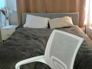 Live webcam model asya-nelson on Soda Cams