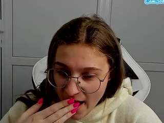 Live webcam model millykiss on Soda Cams