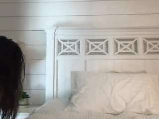 Live webcam model mzbelle69 on Soda Cams