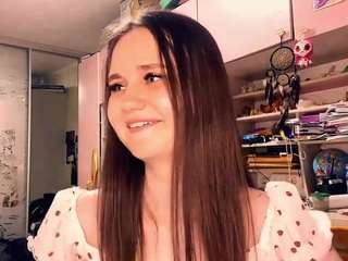 paulinanassif's CamSoda show and profile