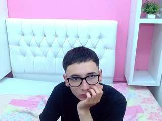 xcoupleplayxx Live Webcam on CamSoda