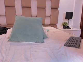gaialewis live webcam show