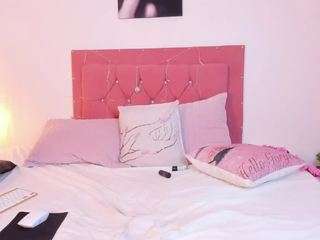 Live webcam model persefonedelacroix on Soda Cams